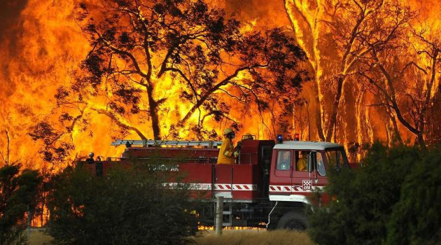 Αυστραλία: Πυρκαγιά σε θαμνώδεις εκτάσεις μαίνεται εκτός ελέγχου – Εντολή εκκένωσης σε 2.000 ανθρώπους