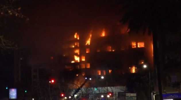 Τραγωδία στην Ισπανία: Τέσσερις νεκροί και 14 τραυματίες από πυρκαγιά σε πολυκατοικία στη Βαλένθια