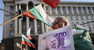 Βουλγαρία: Η πλειοψηφία δεν περιμένει αλλαγές μετά την εναλλαγή των πρωθυπουργών…