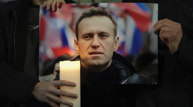 Πάνω από 340 συλλήψεις σε εκδηλώσεις στη μνήμη του Αλεξέι Ναβάλνι