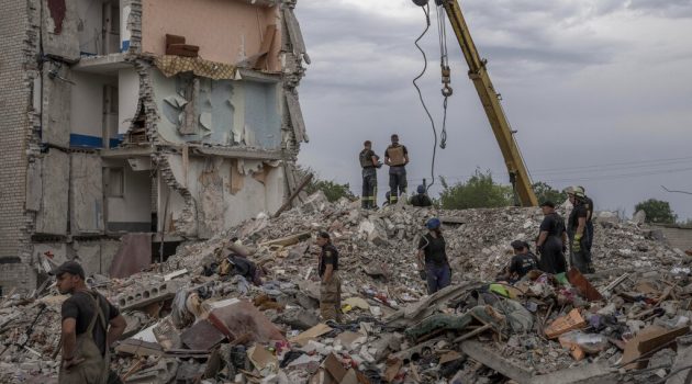 Πόλεμος στην Ουκρανία: Τρεις νεκροί από ουκρανικό βομβαρδισμό στην επαρχία Ντονέτσκ