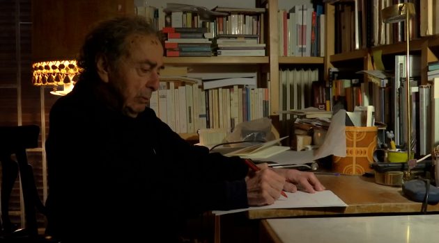 Βέλτσος: «Με βασανίζουν τα φαντάσματα των μεγάλων συγγραφέων» – Συνέντευξη με αφορμή το νέο του θεατρικό έργο
