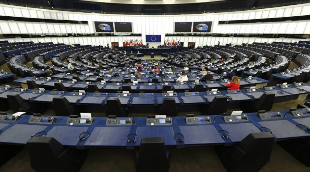 Ευρωκοινοβούλιο: Διεθνής έρευνα αποκαλύπτει την εμπλοκή 163 βουλευτών σε 253 υποθέσεις διαφθοράς