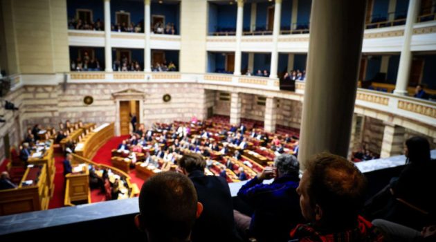 Υπερψηφίστηκε το Νομοσχέδιο για το γάμο των ομόφυλων ζευγαριών με 176 ψήφους