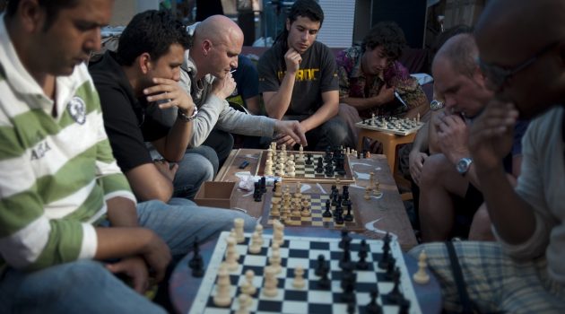 Ισπανία: Το πάθος για σκάκι στους δρόμους μεγαλώνει και γίνεται πόλος έλξης για νέους παίκτες αλλά και τουρίστες