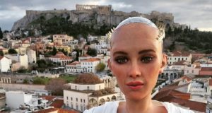 Η Σοφία… στην Αθήνα: Η διασημότερη «ρομποτίνα» AI στον κόσμο…