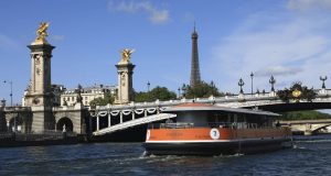 Παρίσι: Ανησυχίες για την ασφάλεια των μπαλκονιών κατά μήκος του…
