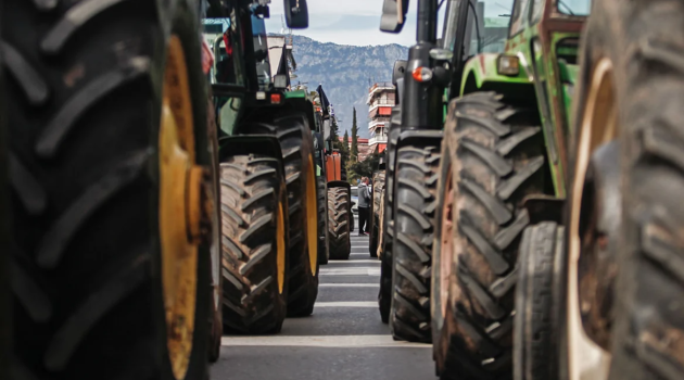 Αγρότες: Όχι από Χρυσοχοΐδη για κάθοδο στην Αθήνα με τρακτέρ