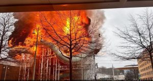 Σουηδία: Δώδεκα ελαφρά τραυματίες από την πυρκαγιά στο μεγαλύτερο πάρκο…