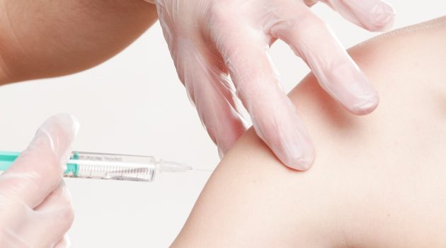 Κορονοϊός: Μια απλή αλλαγή μπορεί να ενισχύσει σημαντικά την επίδραση των εμβολίων