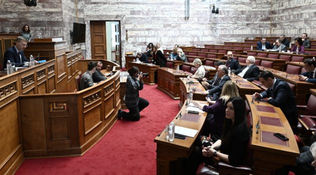 Βουλή: Αυξημένη συναίνεση στο Νομοσχέδιο για τον γάμο των ομοφύλων ζευγαριών
