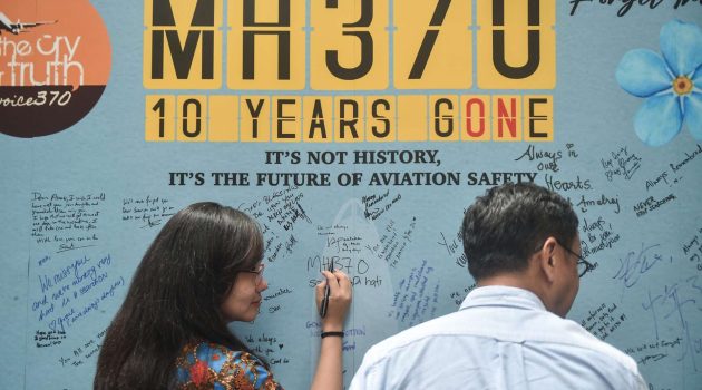 Malaysia Airlines: Η Μαλαισία αποφασισμένη να βρει το αεροσκάφος 10 χρόνια μετά – Πιθανή η επανέναρξη των ερευνών
