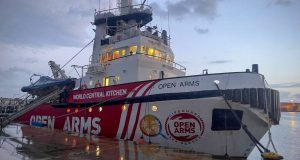 Γάζα: Επίκεται η αναχώρηση του πλοίου με ανθρωπιστική βοήθεια από…