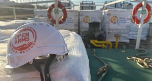 Δύο ισπανικές ΜΚΟ ανοίγουν την θαλάσσια οδό για ανθρωπιστική βοήθεια…