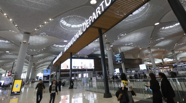 Κωνσταντινούπολη: Σκύλοι θεραπείας στο αεροδρόμιο για χαλάρωση των επιβατών πριν από την πτήση