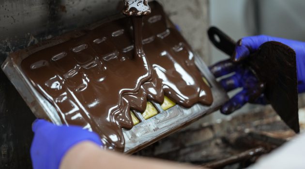 Σοκολάτα από χρυσάφι: Άλμα στις τιμές του κακάο διεθνώς