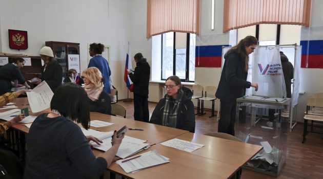 Ρωσία-προεδρικές εκλογές: Για τρίτη και τελευταία ημέρα προσέρχονται στις κάλπες οι Ρώσοι