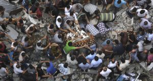 Λωρίδα της Γάζας: Οικογένεια 36 μελών αφανίστηκε σε έκρηξη –…