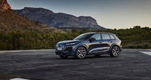 Επίσημο: Αυτό είναι το νέο premium SUV Audi Q6 e-tron…