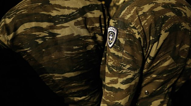Έκτακτες κρίσεις ανώτατων αξιωματικών των Ενόπλων Δυνάμεων: Ποιοι αποστρατεύονται και ποιοι παραμένουν