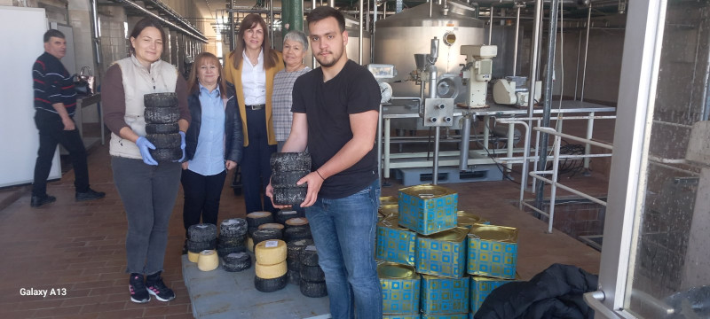 dimos-agriniou-to-efcharisto-gia-ti-dorea-galaktokomikon-proionton-photos