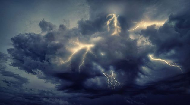Πρόγνωση καιρού: Τοπικά ισχυρές καταιγίδες την Παρασκευή