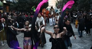 Καρναβάλι: Κέφι και χορός σε κάθε γωνιά της χώρας (Video)