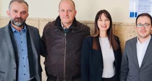 i-elena-kountoura-me-tous-dikastikous-ypallilous-perifereias-tou-agriniou