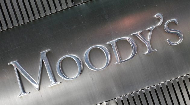 Moody’s: Ένα βήμα πριν την επενδυτική βαθμίδα η Ελλάδα – Διατήρησε αμετάβλητη την αξιολόγηση στο Ba1