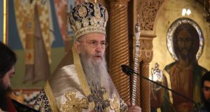 nafpaktos-25i-martiou-o-mitropolitis-ierotheos-gia-diachorismo-kratous-ekklisias-video-photos