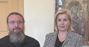 Συνάντηση της Γεωργίας Ντάτσικα με τον Μητροπολίτη Δαμασκηνό