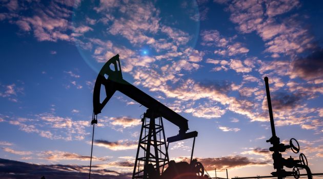 Πετρέλαιο: Η Ρωσία ανακοίνωσε μείωση της παραγωγής της κατά 471.000 βαρέλια ημερησίως στο τέλος του δεύτερου φετινού τριμήνου