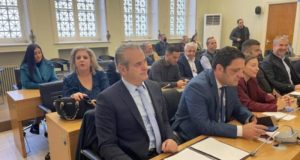 agrinio-parataxi-pistiola-pros-dimotiki-archi-ekei-kanoun-douleia