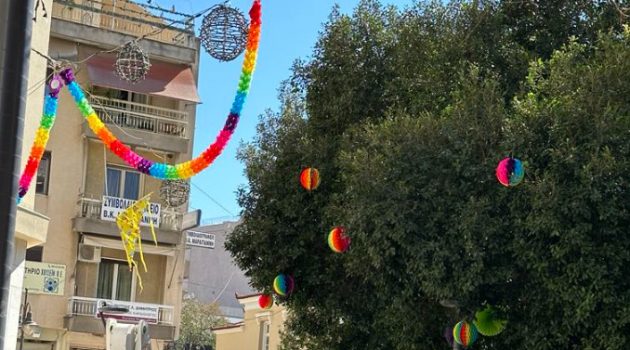 Αγρίνιο – Πεζόδρομοι Βότση και Χαριλάου Τρικούπη: Ο στολισμός ολοκληρώθηκε – Το Πάρτι Μασκέ ξεκινά (Photos)