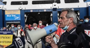 Σωματεία και φορείς διαδηλώνουν στον Πειραιά για υπεράσπιση των συνδικαλιστικών…