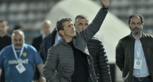 super-league-1-playouts-o-giannis-petrakis-apotheothike-stous-zosimades