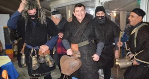 astakiotiko-karnavali-stous-tseligkades-kai-o-dimarchos-xiromerou-videos-photos