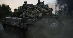 Ουκρανία: «Δύσκολη» η κατάσταση στο ανατολικό μέτωπο, παραδέχεται ο αρχηγός…
