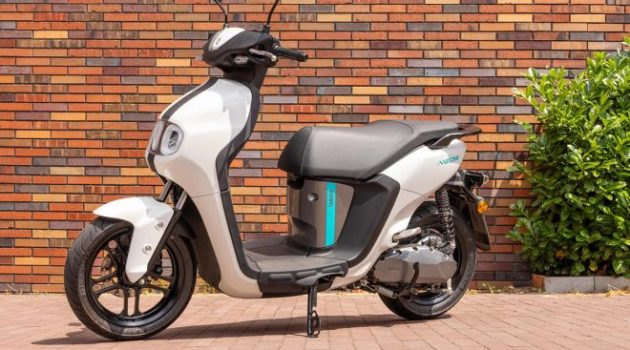 To ηλεκτρικό scooter Yamaha NEO’s σε νέα τιμή και με δώρο τη δεύτερη μπαταρία