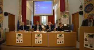 enimerotiki-ekdilosi-gia-ti-diacheirisi-vioapovliton-ston-dimo-agriniou-videos-photos