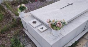 Αγρίνιο: «Βούτηξαν» 50 καντήλια από το Κοιμητήριο της Μεγάλης Χώρας…