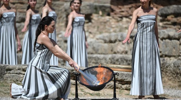 Αρχαία Ολυμπία: Με απόλυτη επιτυχία η Πρόβα της Τελετής Αφής της Ολυμπιακής Φλόγας (Video)