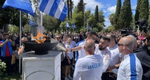 i-olybiaki-floga-fotise-to-mesolongi-dia-cheiros-tou-athliti-amea-spyrou-lachana-video