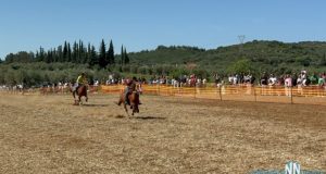 oi-ippodromies-tou-agiou-georgiou-i-p-mesolongiou-mia-paradosi-pou-anavionei-video