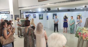 agrinio-ta-egkainia-tis-ekthesis-me-erga-zografikis-tis-alexandras-tsachalou-besini-photos