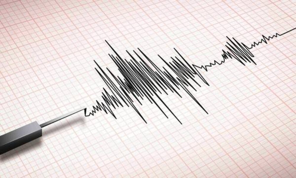 Στα Καλάβρυτα το βράδυ της 6ης Απριλίου σημειώθηκε ισχυρή σεισμική δόνηση άνω των 4R, αισθητή και στην Αιτωλοακαρνανία.