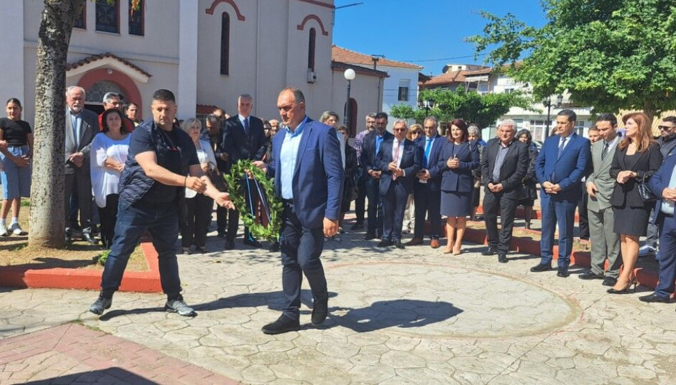 Στα Καλύβια Αγρινίου τελέστηκε την Κυριακή, 4 Μαΐου 2025 το Επίσημο Μνημόσυνο για τα θύματα της Γερμανικής Κατοχής.