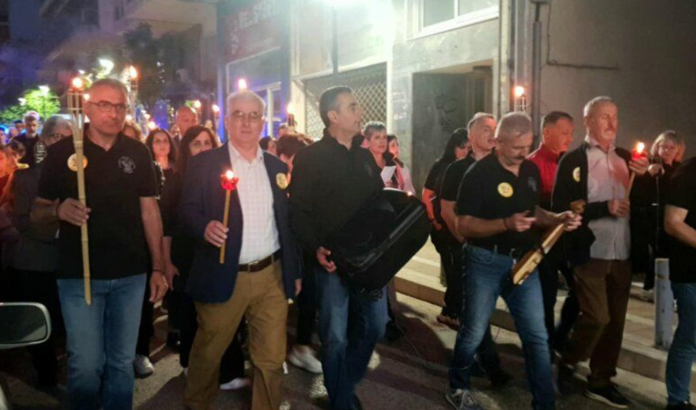 Το Αγρίνιο το βράδυ του Σαββάτου, 17 Μαΐου 2025 με λαμπαδηδρομία μνήμης τίμησε τα θύματα της Γενοκτονίας των Ποντίων