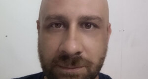 Στο Αγρίνιο ο Λευτέρης Τσουράπης έφυγε αιφνίδια από τη ζωή σε ηλικία 47 ετών, η θλιβερή είδηση σκόρπισε τη θλίψη σε συγγενείς και φίλους.