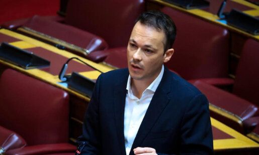 Ο Μίλτος Ζαμπάρας μετά από ερώτηση στη Βουλή διαπίστωσε πως πάνω από μισό εκατομμύριο συνταξιούχοι είναι εκτός του επιδόματος.
